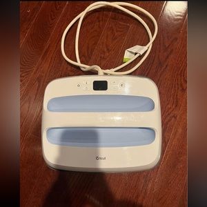 12in x 10in Cricut Heat Press